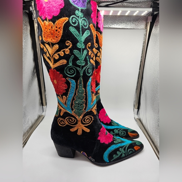 Artemis Colorful Embroidered Long Boots Size 39 - Picture 8 of 14